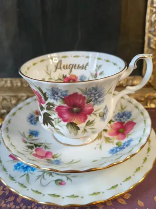 Tazza Royal Albert doppio piattino