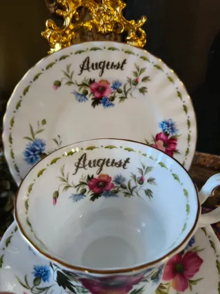 Tazza Royal Albert doppio piattino