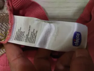 Conjunto bebé niña rosa con etiqueta marca Chicco