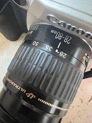 Canon EOS 55 + Objetivo 28-80mm USM
