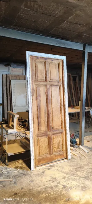 Puerta antigua madera restaurada