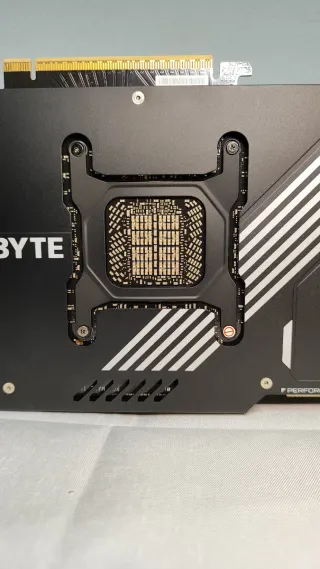 Gigabyte RTX 5090 Windforce OC no chip-vram