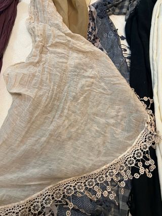 Lote de pañuelos y bufandas