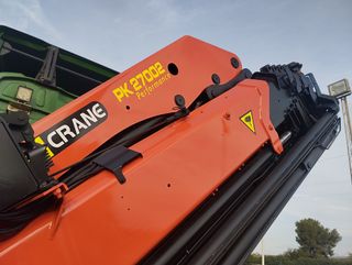 MAN TGS 500--CAMIONES GANCHO CON GRUA