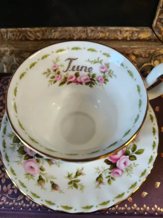 Tazza Royal Albert June doppio piattino