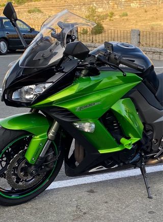 Kawasaki Z1000SX Moto Deportiva
