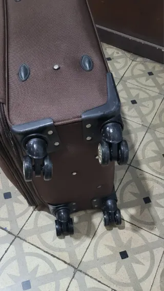 Maleta marrón 60 altura 43 ancho i 30 pofondo