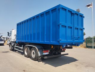 Scania G 440-CAMIONES GANCHO CON GRUA