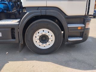 Scania G 440-CAMIONES GANCHO CON GRUA