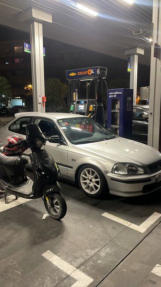 Piaggio Zip 4T Scooter