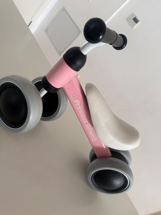 Bicicleta primi passi per bambina rosa