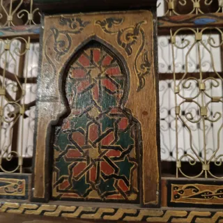 Preciosa Jaula Decorativa, policromada a mano