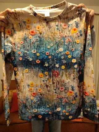 Maglia manica lunga fantasia floreale