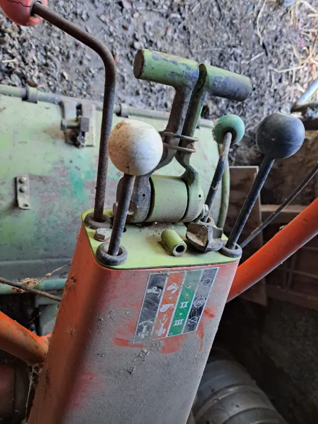 Tractor Mula Agria 2700