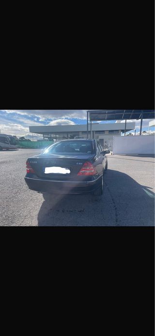 Mercedes-Benz C220 2005