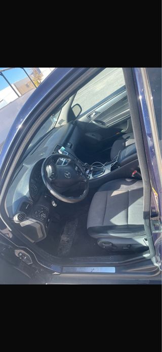 Mercedes-Benz C220 2005