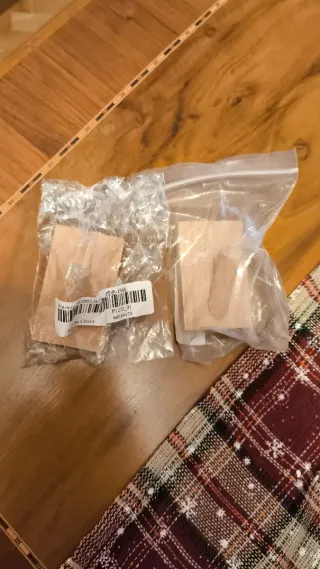 Perchas madera natural adhesivas