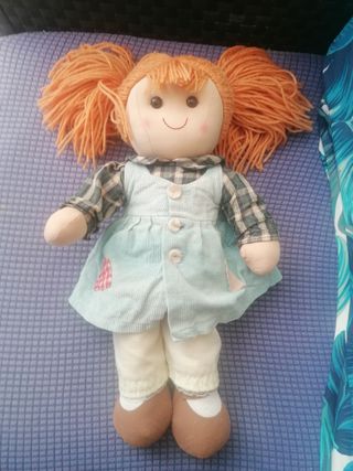 Muñeca de trapo artesanal