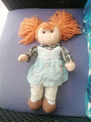 Muñeca de trapo artesanal