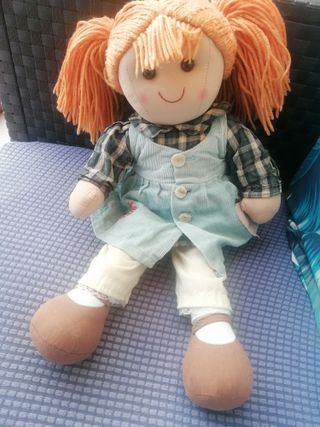 Muñeca de trapo artesanal