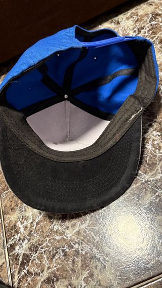 Gorra Nike Snapback Plateada y Azul