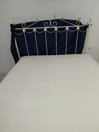 Cabecero forja blanco cama. Elegante y moderno.