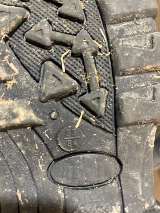 Casco y botas de nieve Quechua