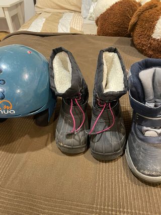Casco y botas de nieve Quechua