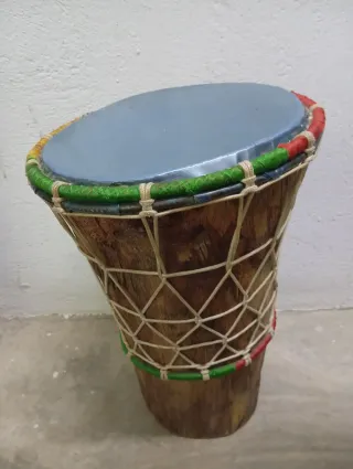 Tambor de pita  artesanal