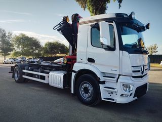 Mercedes ANTOS 18 32-CAMIONES GANCHO CON GRUA