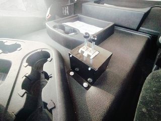 Mercedes ANTOS 18 32-CAMIONES GANCHO CON GRUA