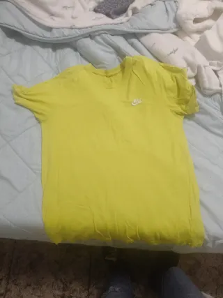 Camiseta Nike Amarilla