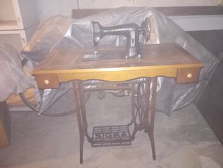 Máquina de coser antigua Sigma