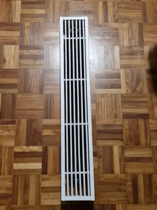 Radiador Metálico Negro y Blanco