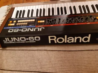 Sintetizador Roland Juno-60