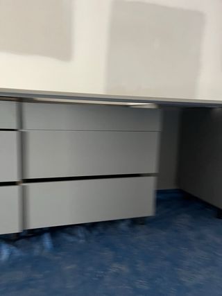 Muebles bajos de cocina piedra y madera