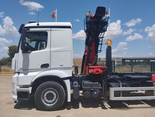 Mercedes AROCS 25 51-CAMIONES GANCHO CON GRUA