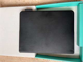 Funda y Teclado Logitech Tablets 9-10