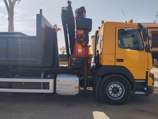 Volvo FM 420-CAMIONES GANCHO CON GRUA