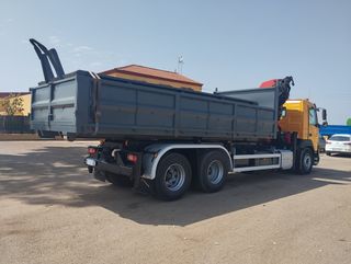 Volvo FM 420-CAMIONES GANCHO CON GRUA
