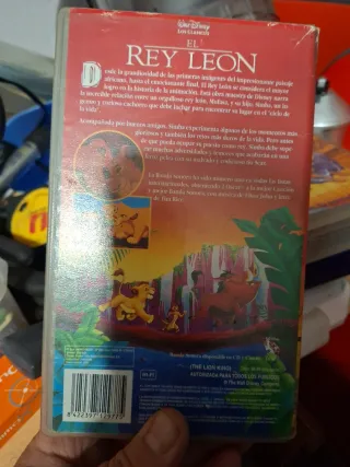 Lote VHS: Rey León, Jorobado, Aristogatos