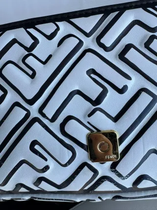 Bolso Fendi Negro y Blanco
