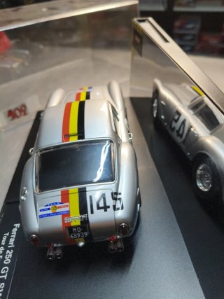 Carrera Ferrari 250 GT SWB 1961 ESCALA 1.24