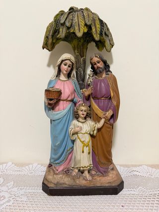 Sagrada Familia Figura Religiosa Olot