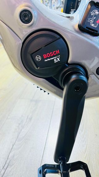 Bicicleta Eléctrica Cannondale Synapse Neo T-SM