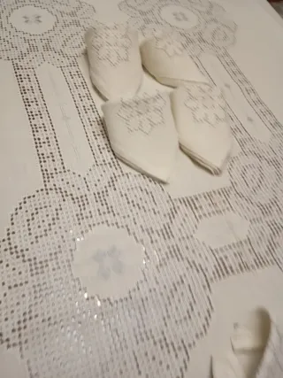 Mantelería Lagartera Lino Bordada Mano y deshilada