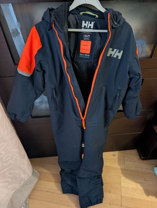 Mono de nieve Helly Hansen 134/9 Venta en persona