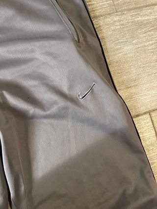 Pantalones Nike Grises Vintage 2000s