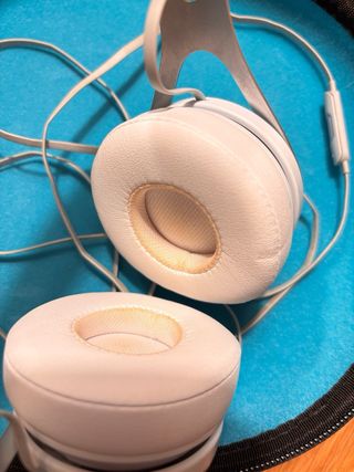 Auriculares Beats Blanco.