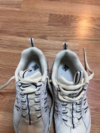 Nike Humara, talla 36